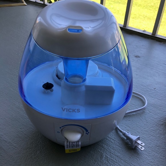 Vick’s mini filter free cool humidifier - Picture 3 of 3